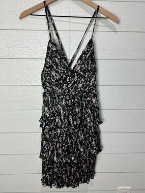 NWT Lulus Black Floral Dress Size Medium